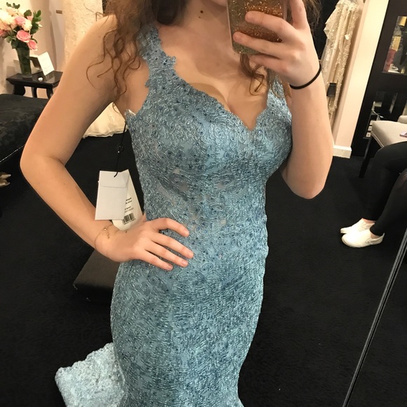 Sherri Hill Prom Dress - Picture 7 of 8